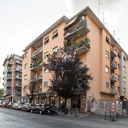 Apartment Domus Francisca Via Gregorio VII Nr 90 Rome